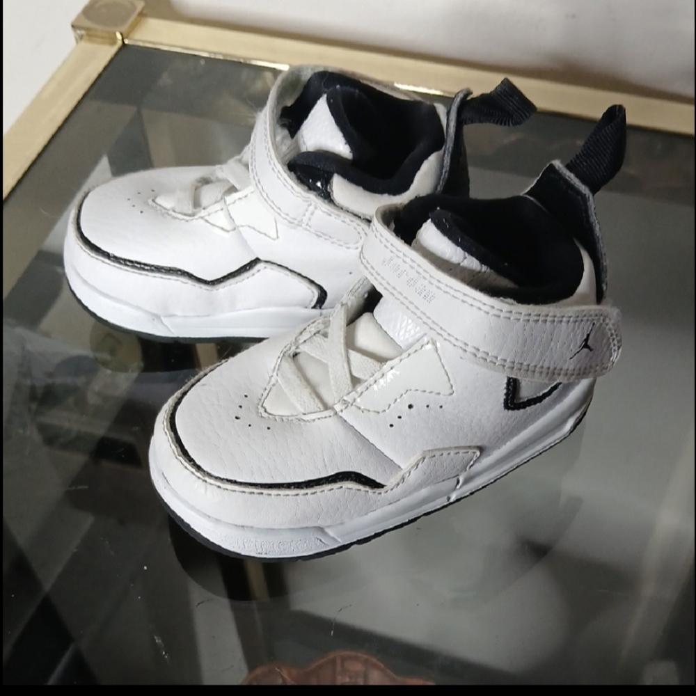 Nike Air Jordan Courtside 23 Size 4.5 Toddler